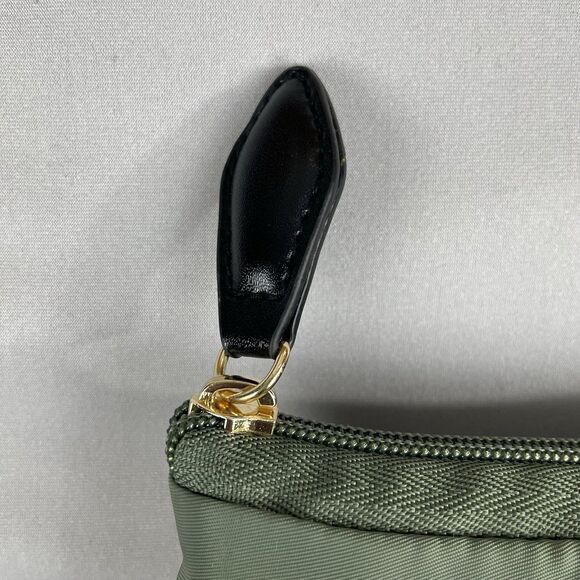 Paraval Fold Up Light Weight Backpack Unisex Green Travel Compact Gorpcore Army - Picture 11 of 14